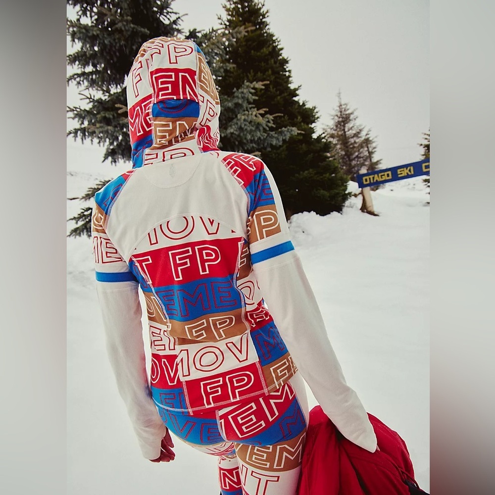 FP MOVEMENT Dawn To Dusk Print Hoodie Logo Red Blue White - Picture 3 of 4